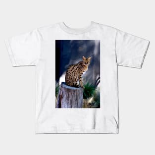 Serval Posing Kids T-Shirt